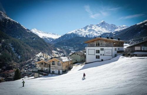 Soelden Villa | 4BR Amazing Next to the ski slops Chalet