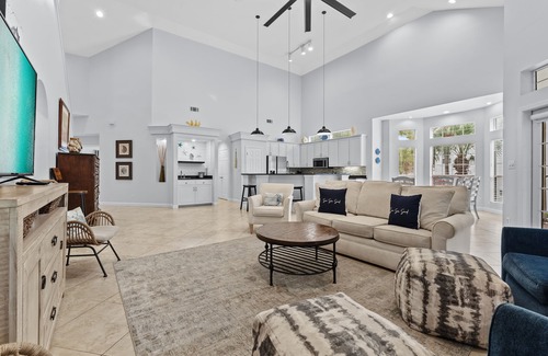 Sandestin Condo | 4BR Beach Villa with TWO GOLF CARTS! Screened Balcony. Near Pool & Beach Tram