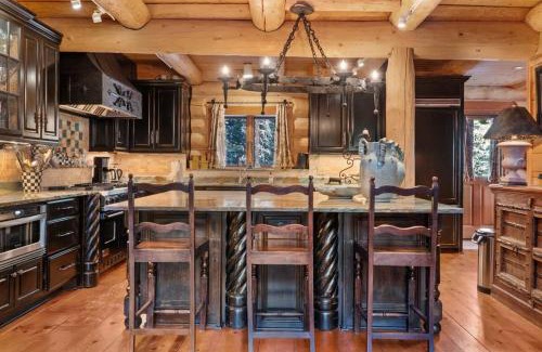 Breckenridge House | 4BR Blue River Home with Mountain Views and Hot Tub