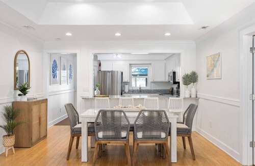 Edisto Island House | 4BR - Book Spring now, 2 min walk to the beach!