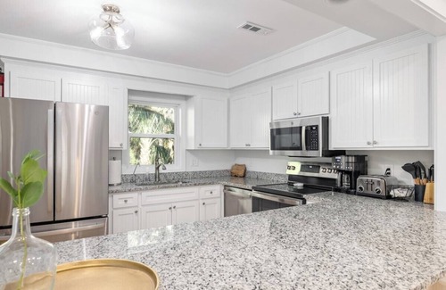 Edisto Island House | 4BR - Book Spring now, 2 min walk to the beach!