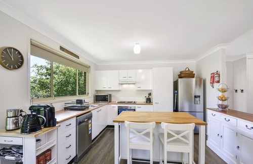 Blackheath House | 4BR Cottage w/Firepit & Pool Table