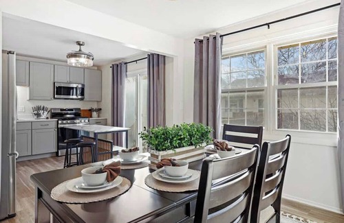 Forestview House | 4BR Family Home w/Great Light | LCP Collection