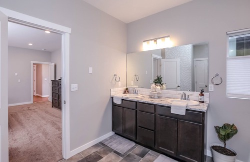Stimson Crossing House | 4BR Family Home w/ Hot Tub, Bonus rm, 6min to I-5