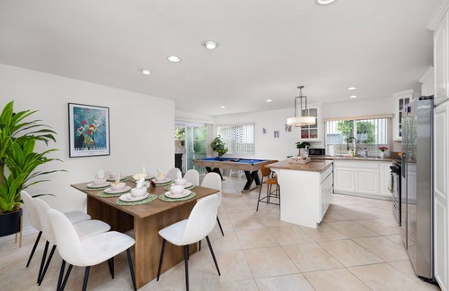 West Covina Villa | 4BR FUN Pool Villa Near Disneyland - Family/Kid Friendly - Sleeps 10