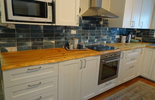 Culburra Beach House | 4BR Holiday Home with wheelchair access, Covered Deck, Pet-Friendly Yard