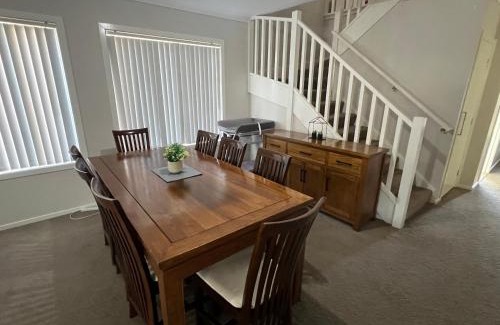 Schofields House | 4BR House for Whole Family