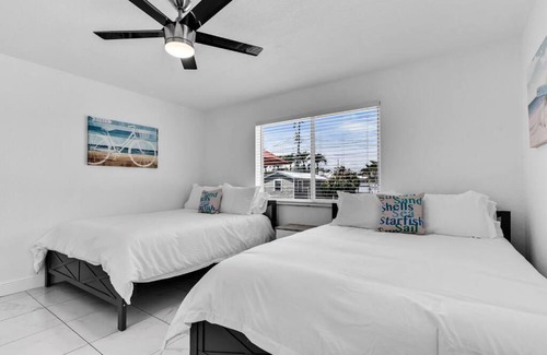 Dania Beach Apartment | 4BR House, Heated Pool 5 mins to Beach Game Room