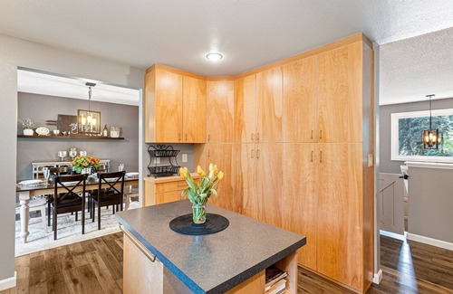 Cottage Lake House | 4BR House nestled near Woodinville Wine Country