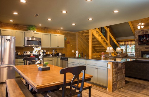 Gatlinburg Cabin | 4BR, indoor pool, hot tub, game room.