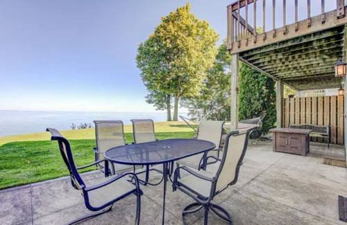 Onamia House | 4BR Izatys Lake Home Mille Lacs Fish-Golf-Swim. Lakeshore, Izatys amenities!