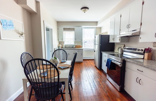 Yachting Village Apartment | 4BR on Thames St /Perfect for Bachelorette Party