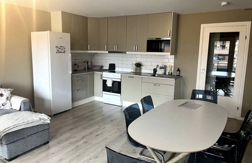 Oslo City Centre Condo | 4BR Penthouse Apartment in City Center W/free Parking