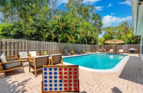 Riverside Park House | 4BR - Pool - Air Hockey - Mins to DT/Las Olas/FLL