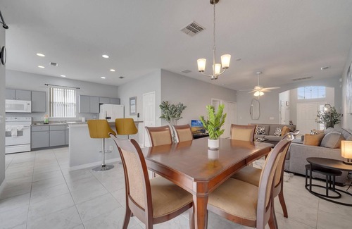 Crystal Cove House | 4BR Pool Home – at Crystal Cove