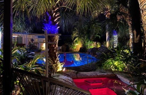 South Lake House | 4BR, Private Backyard Oasis/POOL & HotTub(Jacuzzy)