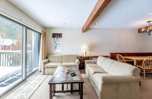 Jeffersonville Apartment | 4BR Private Townhouse at Smugglers' Notch Resort condo