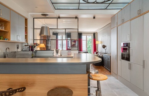 Quartier Saint-Georges Apartment | 4BR - Spacious, Bright & Central