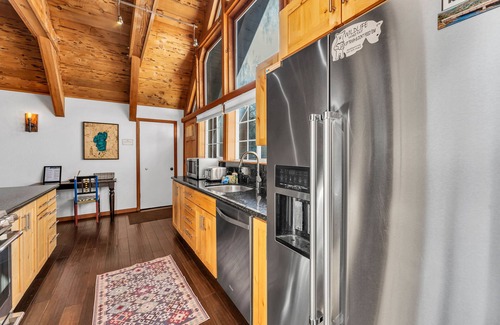 Talmont Cabin | 4BR Tahoe Cabin w/Hot Tub, BBQ & Ping Pong Next to Lake & Paige Meadows Trails