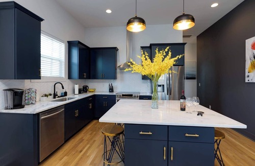Downtown Nashville House | 4BR Townhome w/Balcony x2, Mins to Broadway & DT!