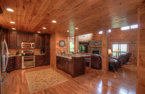 Seven Devils Cabin | 4BR, Views, Hot Tub, Pool Table, Fire Pit, 2 King Suites, Close to Banner Elk, Boone, Ski Sugar