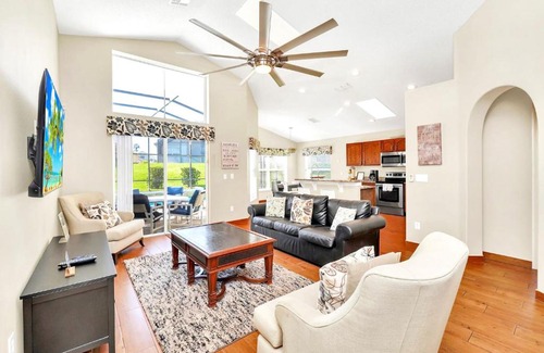 Windsor Palms House | 4BR with Private Hot tub and Pool - Near Disney