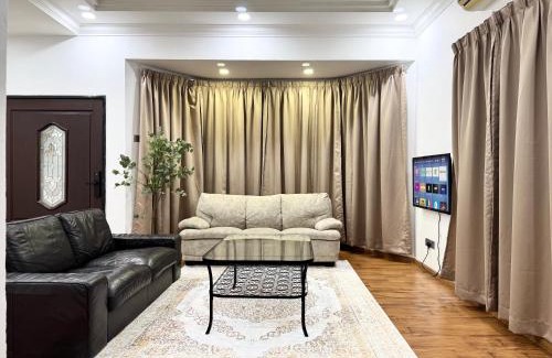 Kajang House | 4BR3B Kajang DoubleStorey-14 pax