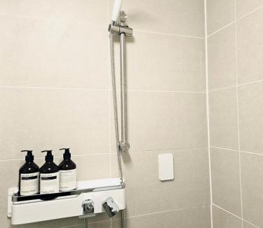 Wangsimniil-tong Apartment | 4min to Metro Line2 in Seoul's Heart 2King beds