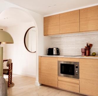 Quartier de la Place-Vendome Apartment | 4P 1BR - Fully Renovated - Step from Place Vendôme