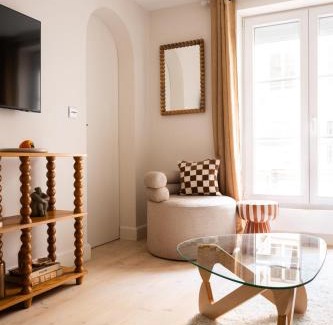 Quartier de la Place-Vendome Apartment | 4P 1BR - Fully Renovated - Step from Place Vendôme