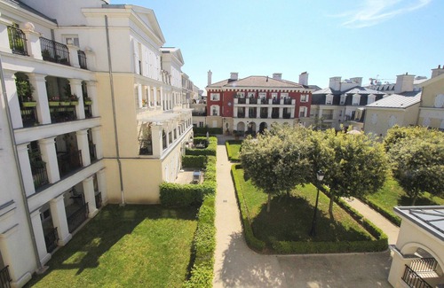 Serris Apartment | 4pax Disneyland Val d'Europe Apartment (ELBE9)