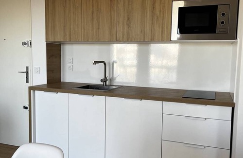 Le Port Apartment | 4QUAI3913 – T2 apartment with parking, TV, just a short walk from the beach.