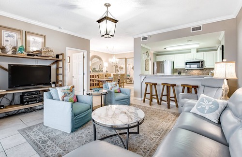 Pensacola Beach Condo | 4th Floor Bayfront Condo With Private W/D & Shared Outdoor Pool