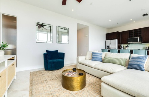 Galveston Condo | 4th Floor Beachfront Condo - Elevator, Private Balcony, POOL, Lazy River & more