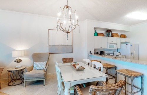 Seagrove Beach Condo | 4th-floor condo with beautiful decor, amazing views & pickleball