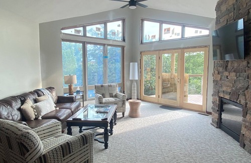 Arnolds Park Condo | 4th Floor Condo Vaulted Ceilings. New Beds, Carpet, Blinds, Paint ππΌ 1st building