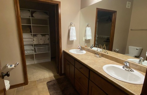 Arnolds Park Condo | 4th Floor Condo Vaulted Ceilings. New Beds, Carpet, Blinds, Paint ππΌ 1st building
