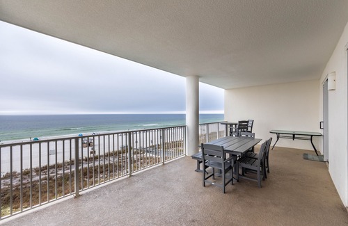 Long Beach Condo | *4th floor Just remodeled @ THE OCEAN RITZ NO ELEVATOR NEEDED*