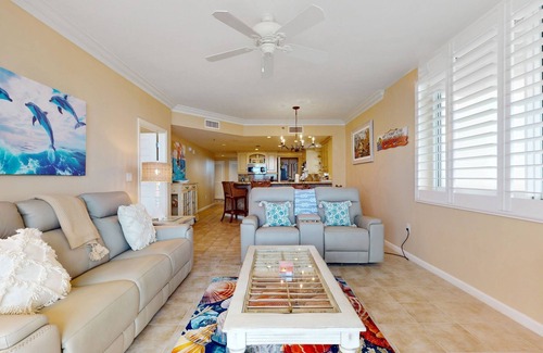 Fort Morgan Condo | 4th-floor oceanfront condo w/private balcony, pools, hot tub, tennis