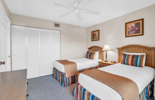 Park Shore House | 4th Floor Updated Condo