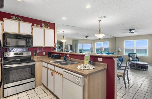 Miramar Beach Condo | 4th Floor Views, Steps to Beach + Daily Chair Setup ~ Maravilla 2410