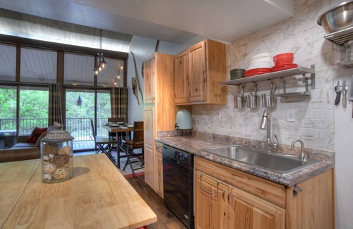 Purgatory House | 4th Hole Hideaway (#757) |10 min to Ski - Golf - AC/Pool/Hot Tub/Fitness/Deck