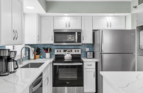 Sandestin Condo | 4th Nt FREE! Stay thru Feb. 28! Beachfront Studio, Full Kitchen, Pool, Tram.