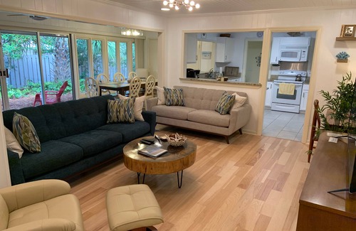 Sea Pines House | 4th row! Refreshed and Ready! 2 min walk to Sea Pines beach! Private pool!