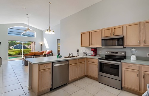 Lake Berkley House | 4U - LB938 - 4Q/2B Your Getaway Near Disney