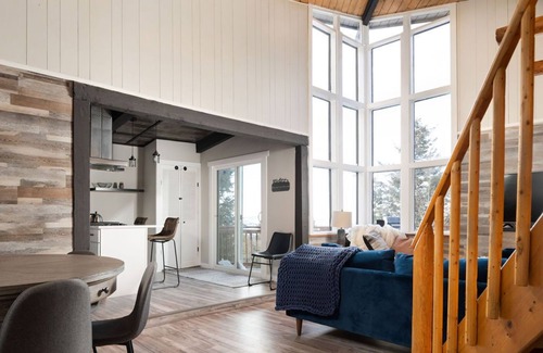 Black Hawk Cabin | 4WD pet friendly 3 BR with hot tub & views