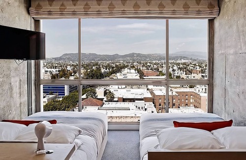 Wilshire Center Hotel | 4x High-level Hollywood Hills View Double at The LINE Hotel Los Angeles!