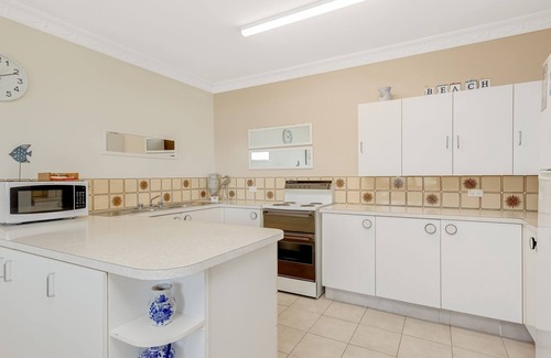 Tweed Heads Apartment | 5/18 Endeavour Parade Absolute riverfront in central Tweed Heads Wi-Fi Included