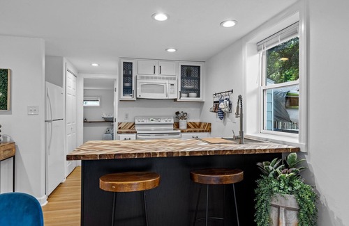 Emerald Isle House | 5+4 Heated Pool Home, Steps from Beach, Bonus Ground Floor Apartment