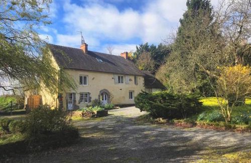 Feugeres House | 5 Acres- PetFriendly- Peaceful Private Yoga Studio